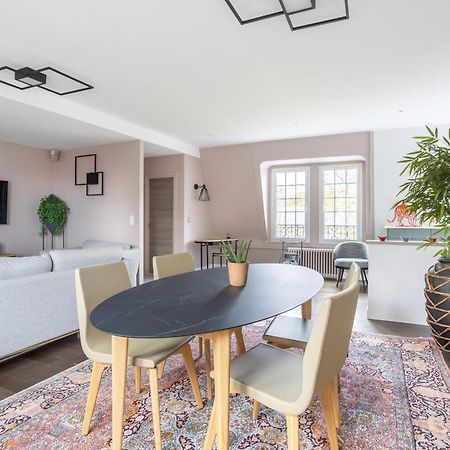Appartement De 100M2 Dans Un Parc A 20 Mn Du Centre De Paris Garches Esterno foto