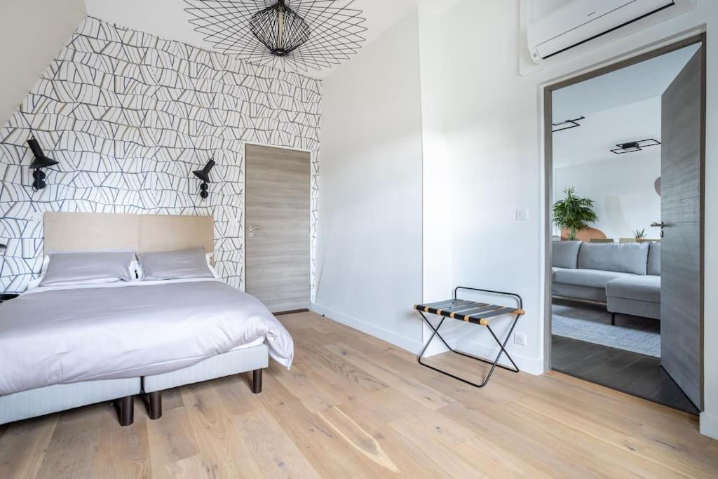 Appartement De 100M2 Dans Un Parc A 20 Mn Du Centre De Paris Garches Esterno foto